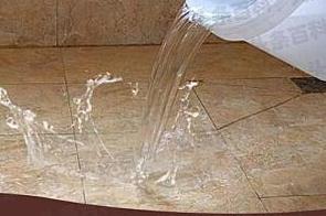 白沙漏水维修 免砸砖防水材料该如何施工